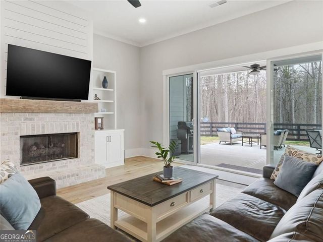 877 Arnold Mill Road, Woodstock, GA 30188