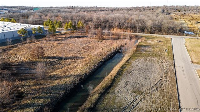 1 S 272nd East Avenue, Coweta, OK 74429