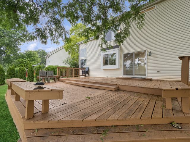 7943 Dada Drive, Gurnee, IL 60031