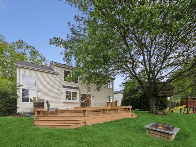 7943 Dada Drive, Gurnee, IL 60031