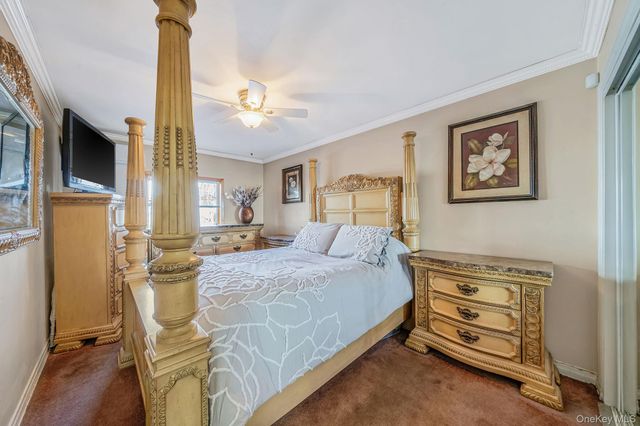 8615 77th Avenue, Glendale, NY 11385