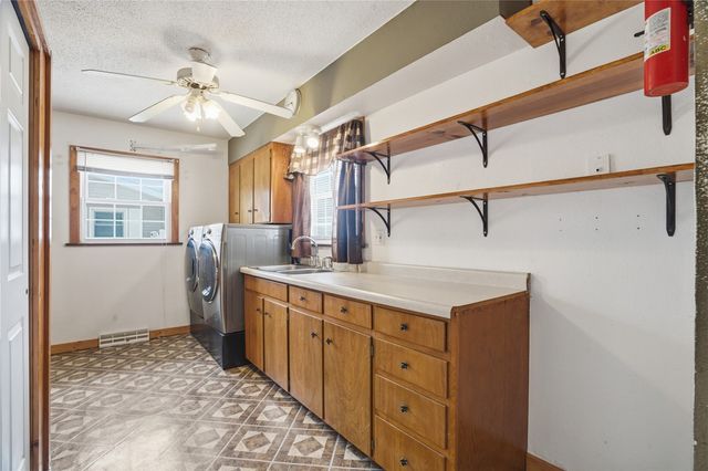 346 32nd Street NW, Cedar Rapids, IA 52405