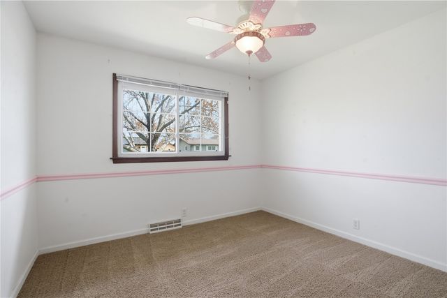 346 32nd Street NW, Cedar Rapids, IA 52405
