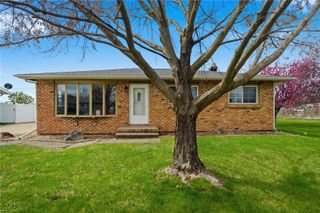 346 32nd Street NW, Cedar Rapids, IA 52405