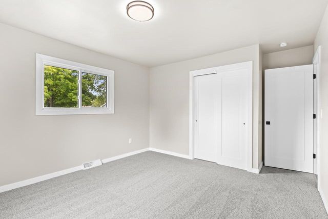 209 N 7TH AVENUE, Winneconne, WI 54986