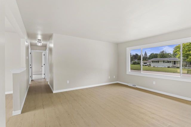 209 N 7TH AVENUE, Winneconne, WI 54986