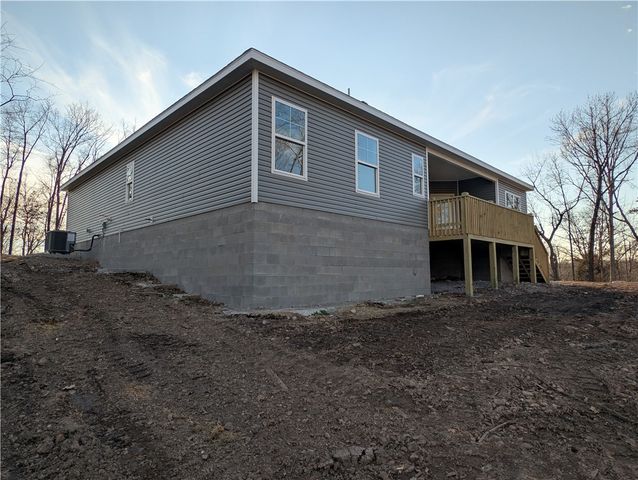 8 Whithorn Lane, Bella Vista, AR 72715