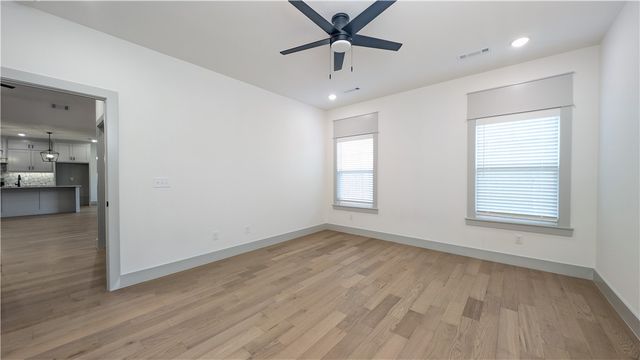 8 Whithorn Lane, Bella Vista, AR 72715