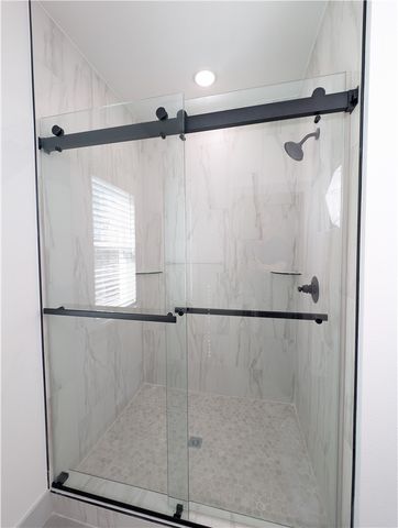 8 Whithorn Lane, Bella Vista, AR 72715