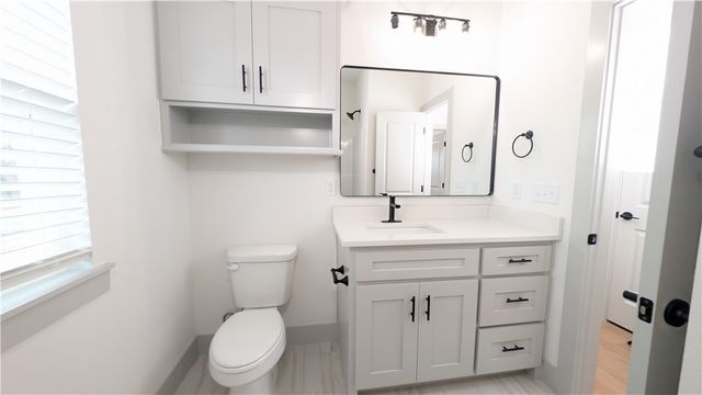 8 Whithorn Lane, Bella Vista, AR 72715