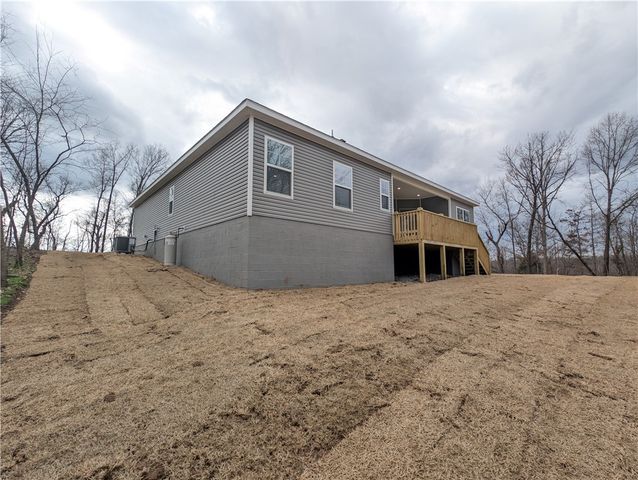 8 Whithorn Lane, Bella Vista, AR 72715