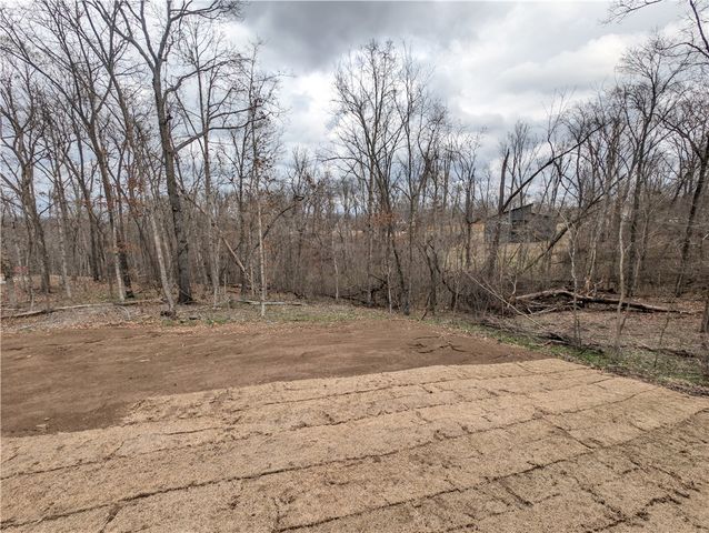 8 Whithorn Lane, Bella Vista, AR 72715