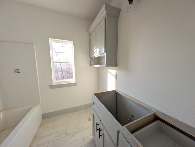 8 Whithorn Lane, Bella Vista, AR 72715