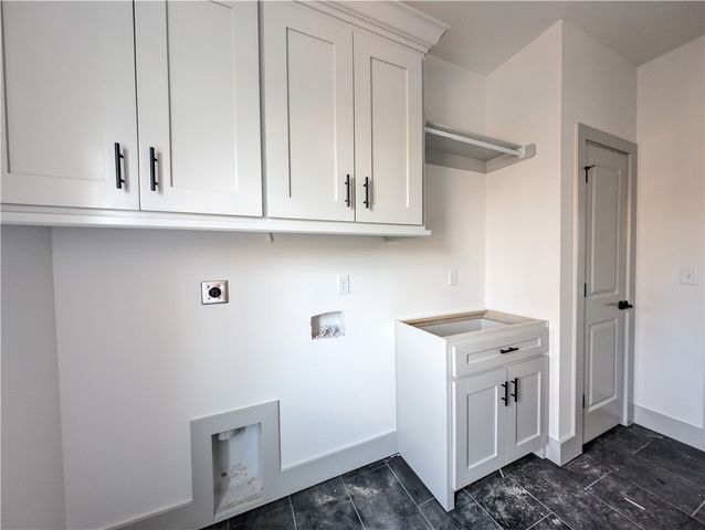 8 Whithorn Lane, Bella Vista, AR 72715