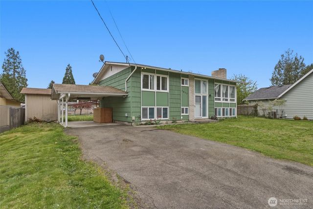 1817 S 262nd Place, Des Moines, WA 98198