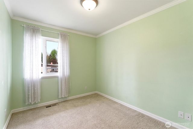 1817 S 262nd Place, Des Moines, WA 98198