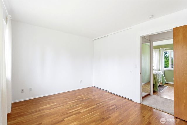 1817 S 262nd Place, Des Moines, WA 98198