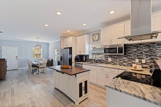 3110 15TH STREET N, St Petersburg, FL 33704