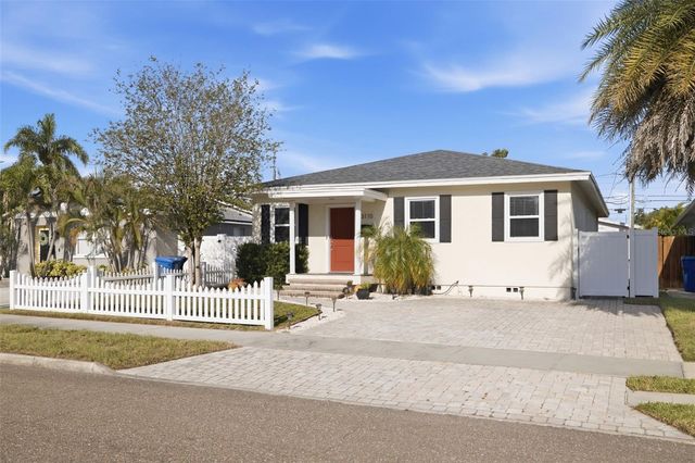 3110 15TH STREET N, St Petersburg, FL 33704