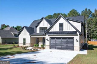 140 Cambridge Court, Calhoun, GA 30701