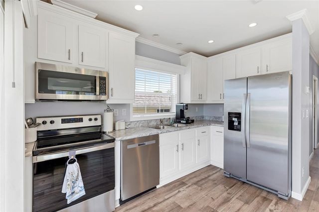 44 CROWN POINT DRIVE, Nokomis, FL 34275
