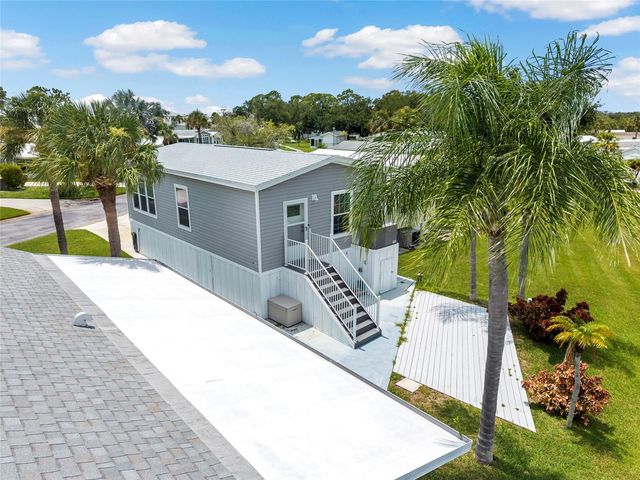 44 CROWN POINT DRIVE, Nokomis, FL 34275