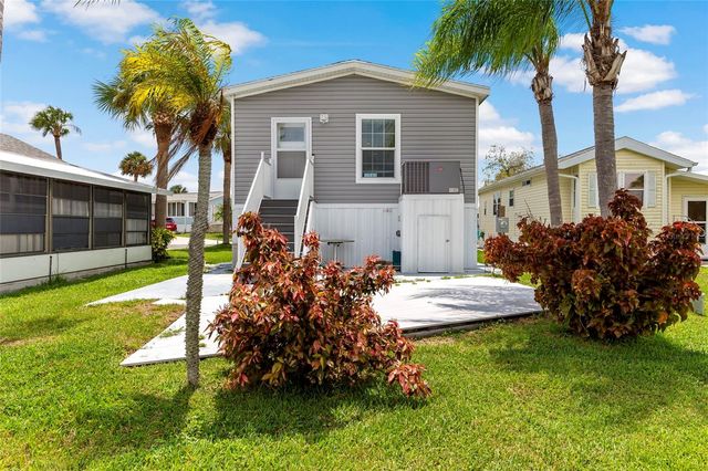 44 CROWN POINT DRIVE, Nokomis, FL 34275