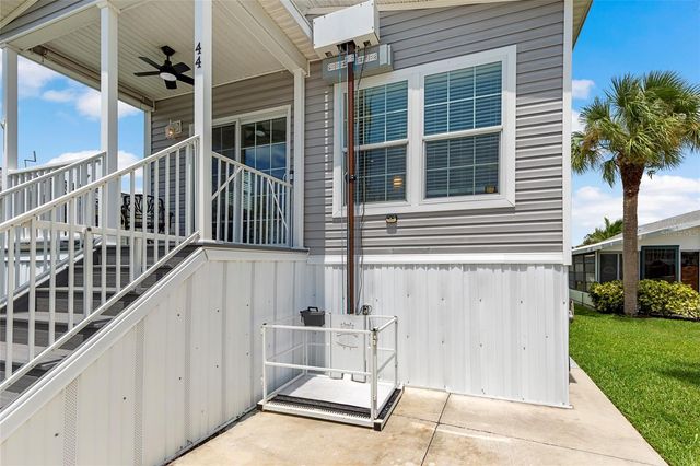 44 CROWN POINT DRIVE, Nokomis, FL 34275