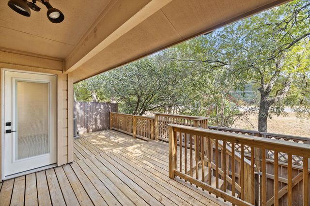 7211 Lakewood DR C111, Austin, TX 78750