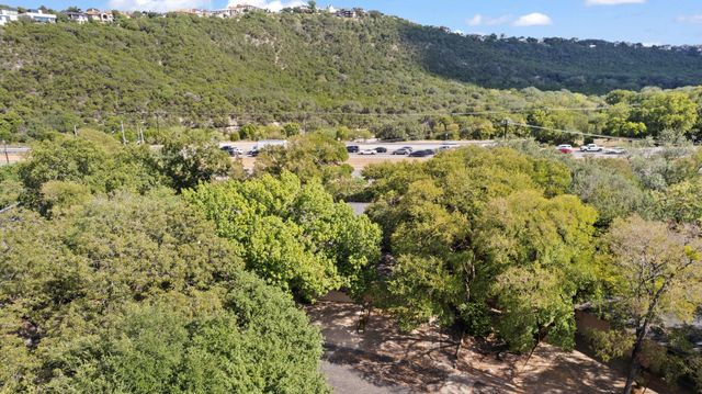 7211 Lakewood DR C111, Austin, TX 78750