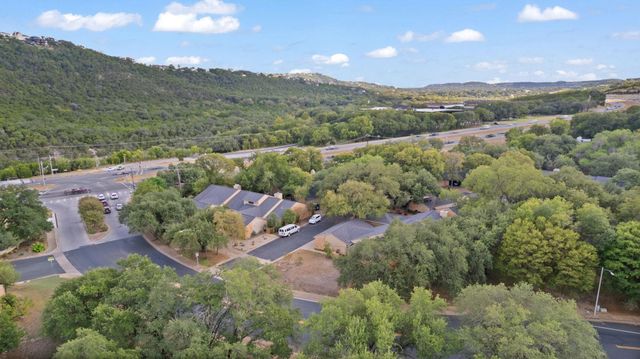 7211 Lakewood DR C111, Austin, TX 78750