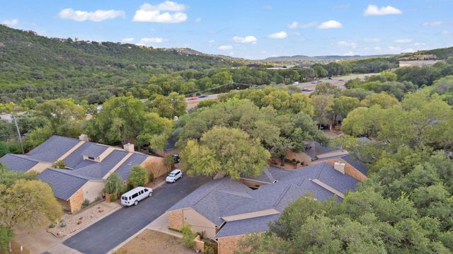 7211 Lakewood DR C111, Austin, TX 78750