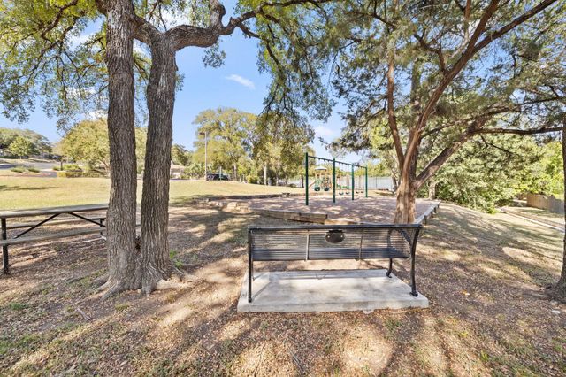 7211 Lakewood DR C111, Austin, TX 78750