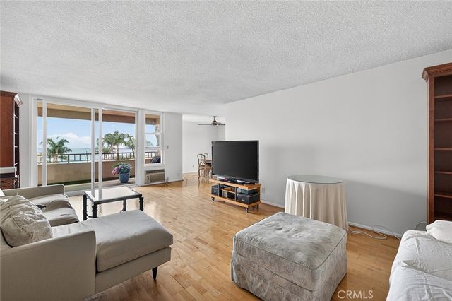 1635 E Ocean C4, Long Beach, CA 90802