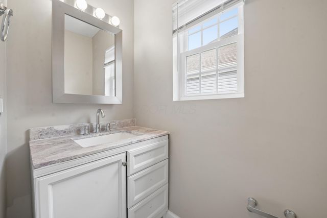 746 Sullivant Avenue, Columbus, OH 43222