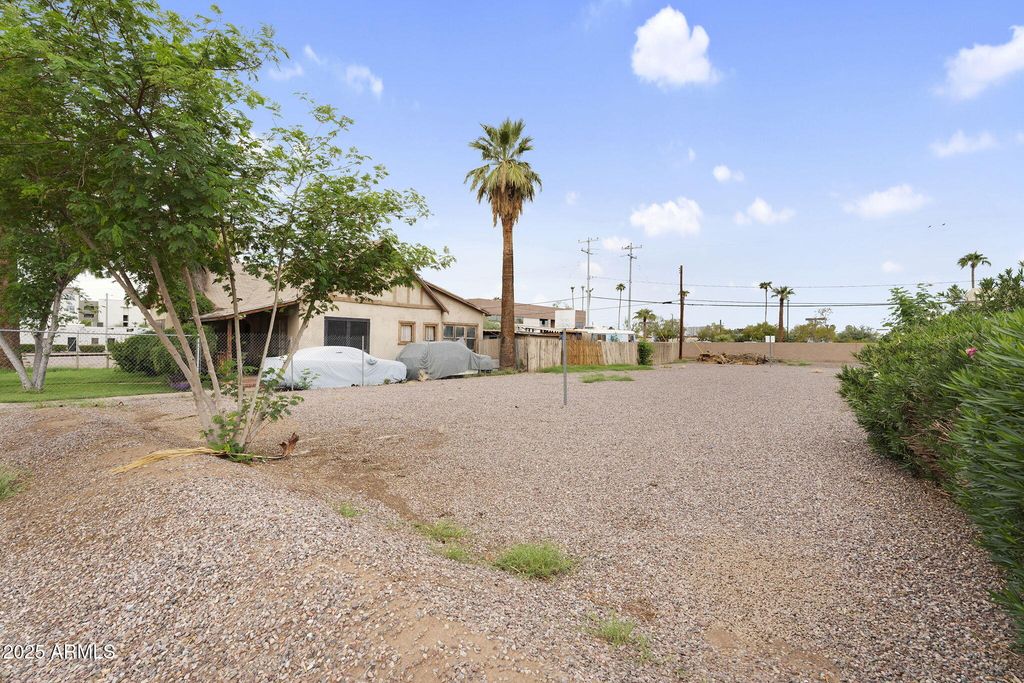 1318 E JEFFERSON Street, Phoenix, AZ 85034 — photo 3