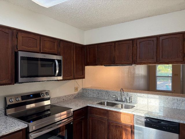 2909 Kathleen Lane, Euless, TX 76039