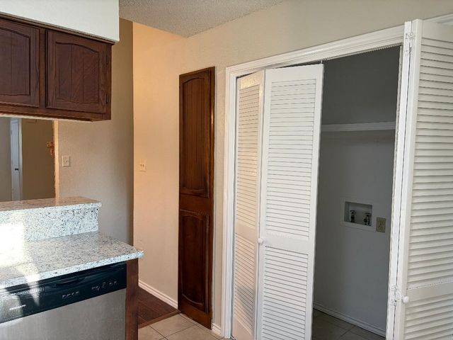 2909 Kathleen Lane, Euless, TX 76039