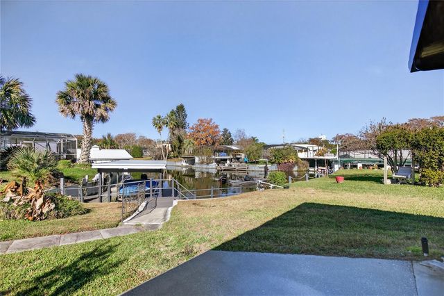 1503 CANAL COURT, Tavares, FL 32778