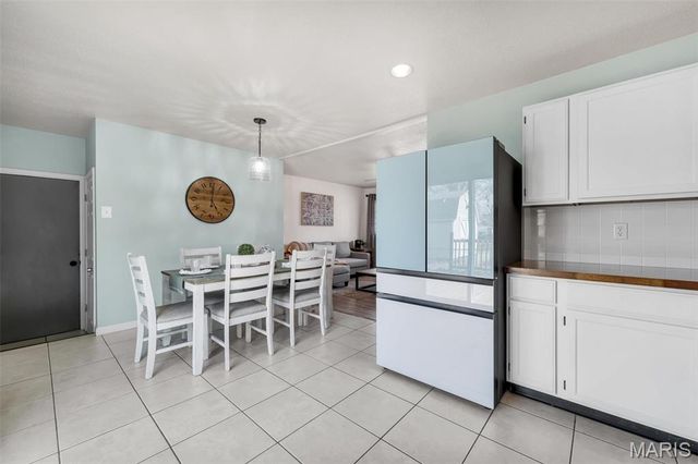 1045 Estes Drive, Florissant, MO 63031