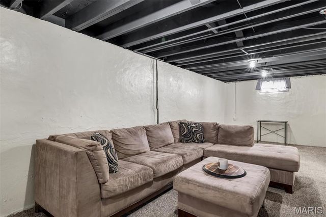 1045 Estes Drive, Florissant, MO 63031