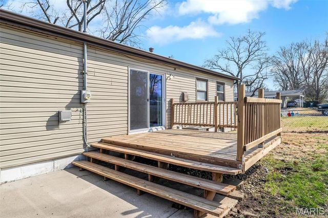 1045 Estes Drive, Florissant, MO 63031