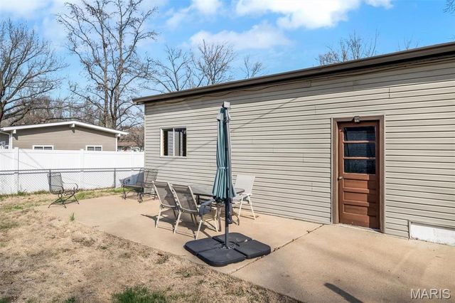 1045 Estes Drive, Florissant, MO 63031