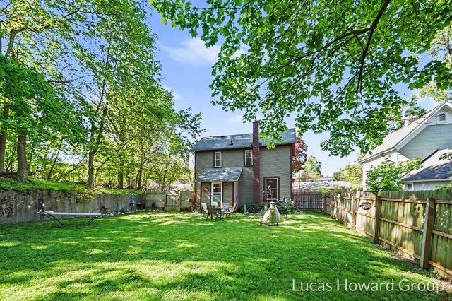 1207 Forbes Street, Kalamazoo, MI 49006