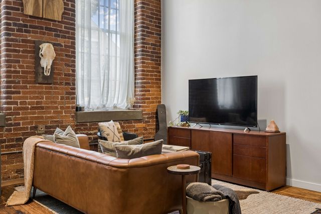 1350 Rosa L Parks Blvd Apt 335, Nashville, TN 37208