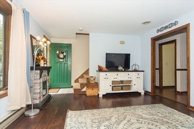7 Village Way D, Norton, MA 02766