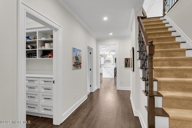 3 Bretwood Drive N, Colts Neck, NJ 07722