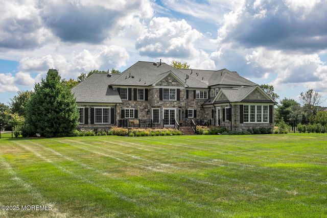 3 Bretwood Drive N, Colts Neck, NJ 07722