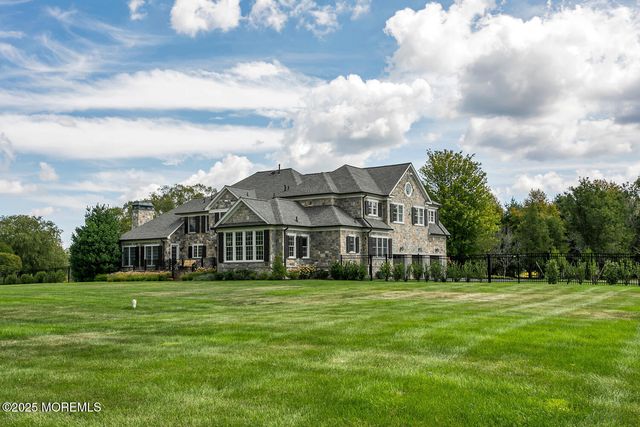 3 Bretwood Drive N, Colts Neck, NJ 07722