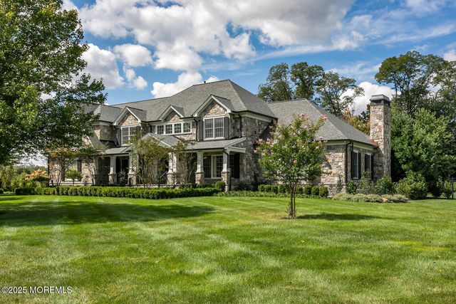 3 Bretwood Drive N, Colts Neck, NJ 07722